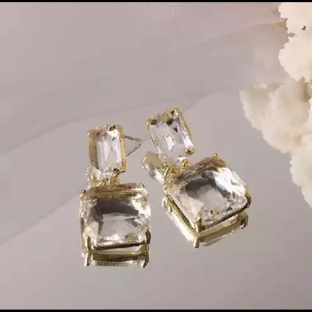 💎 Square crystal earrings - Picture 4 of 4
